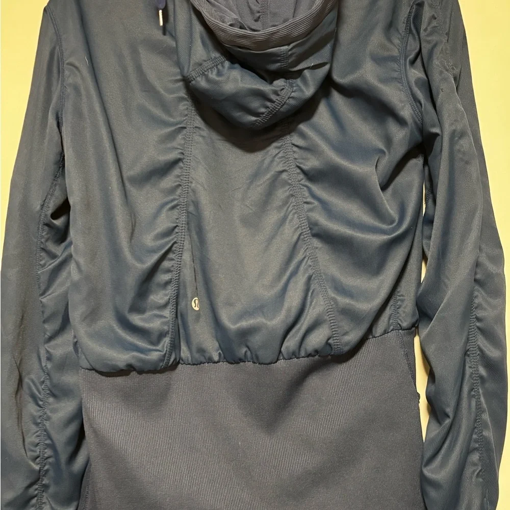 Lulu Lemon Navy reversible Jacket medium - Picture 6 of 8